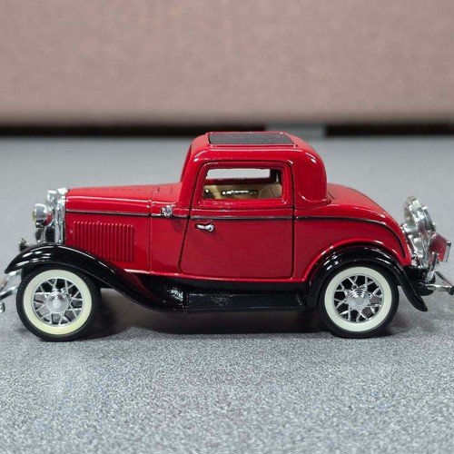 Ford 1932 window - ford, 3-window